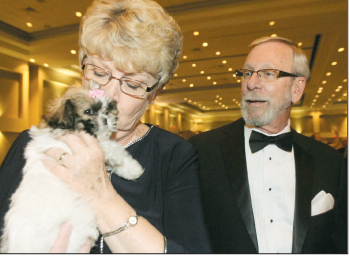 Metroplex gala honors women’s center staff